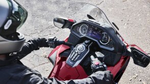 Close up of dashboard on Gold Wing Tour DCT Airbag.